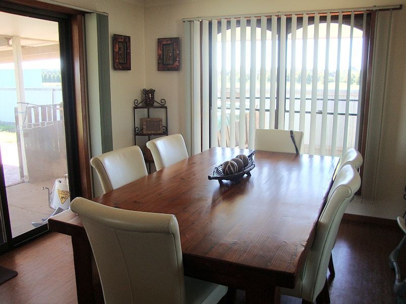 81 Sharpes Road, Miners Rest VIC 3352