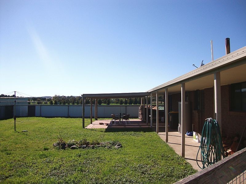 81 Sharpes Road, Miners Rest VIC 3352