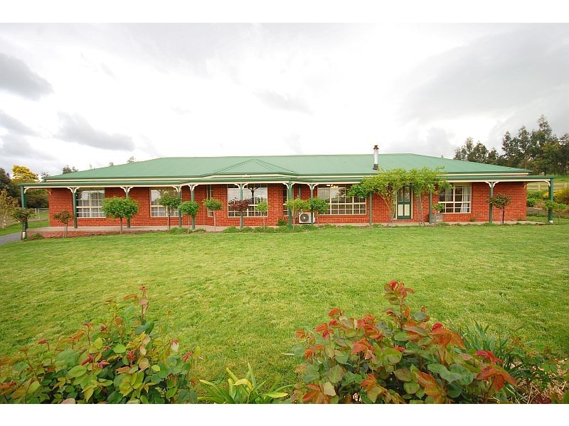 52 Crystal Court, Ross Creek VIC 3351