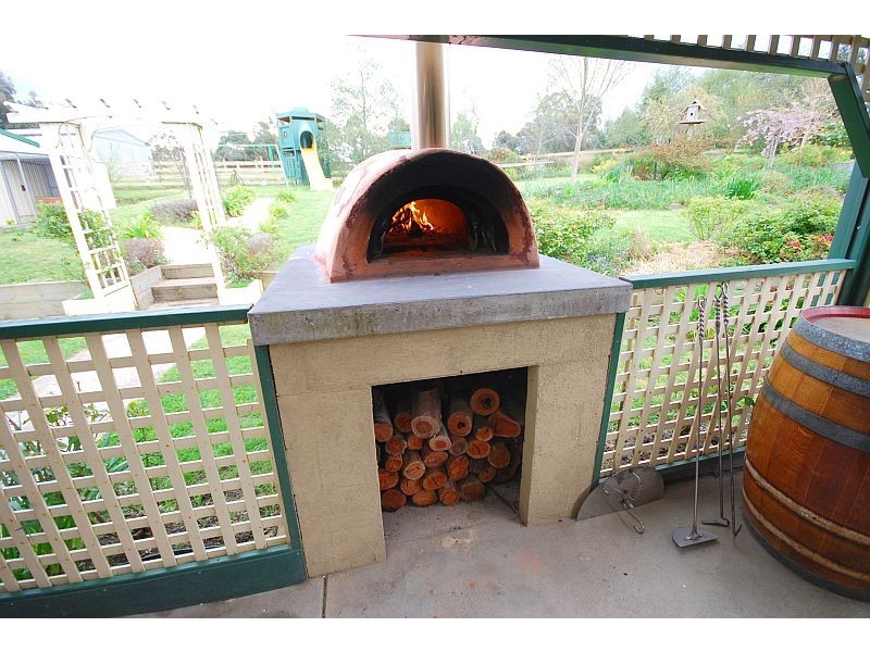 52 Crystal Court, Ross Creek VIC 3351