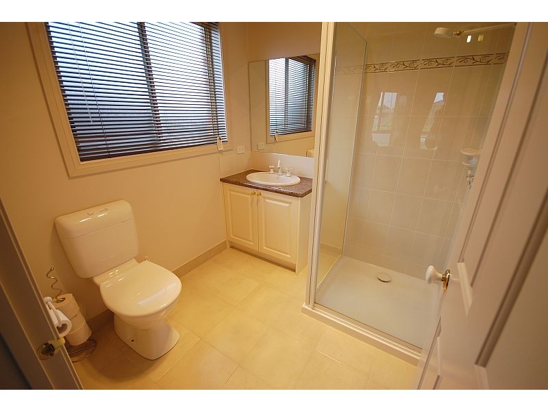 128 Alfredton Drive, Alfredton VIC 3350