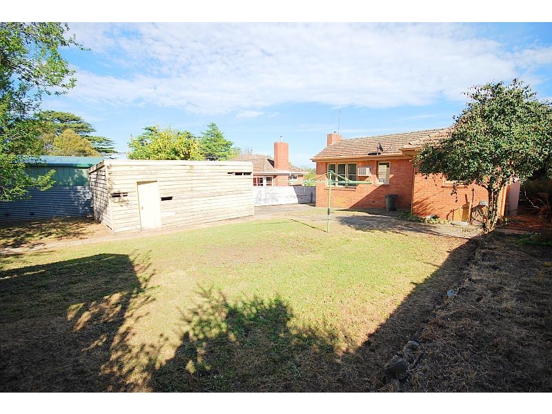 837 Laurie Street, Mount Pleasant VIC 3350