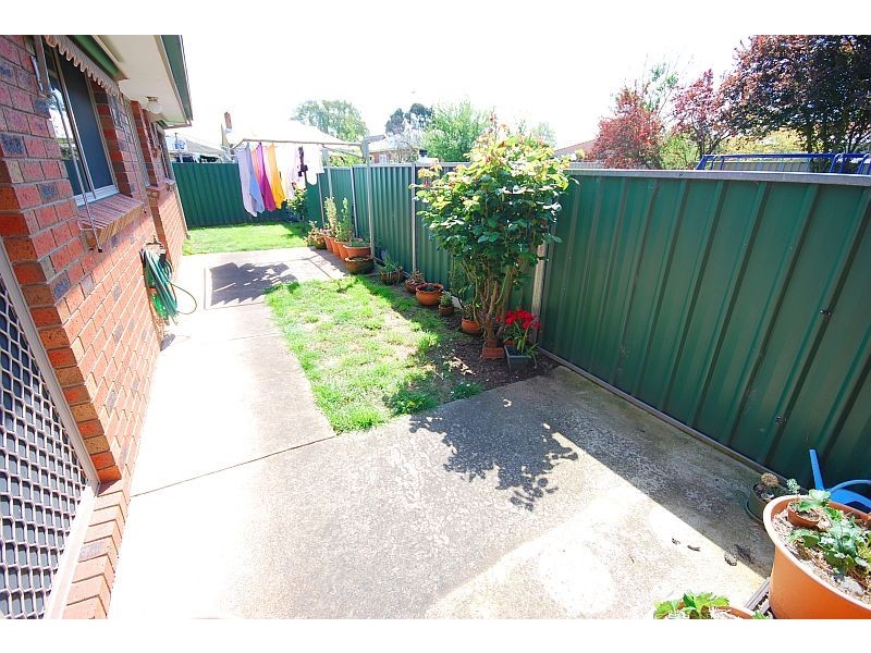 5/207 Yarrowee Street, Sebastopol VIC 3356