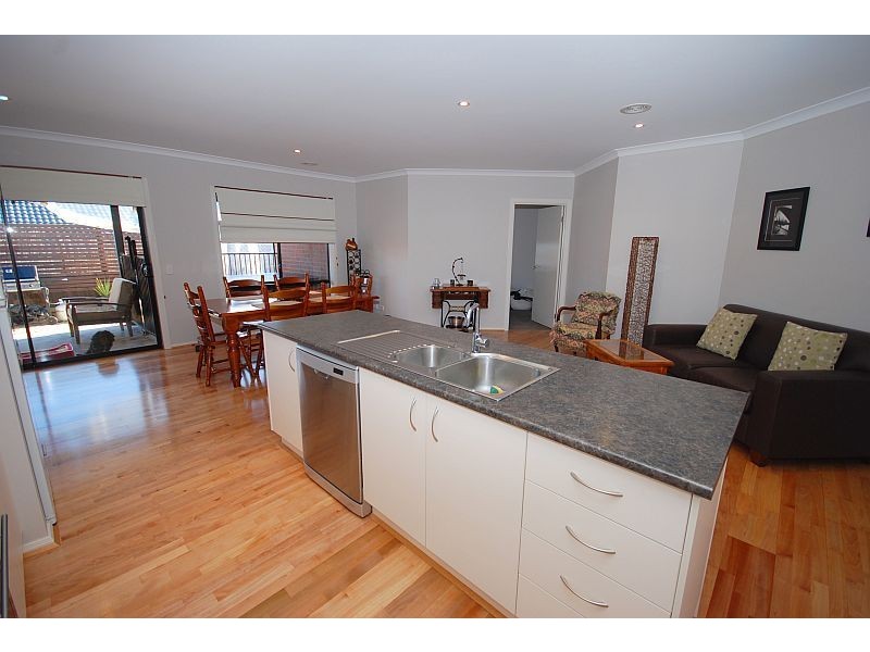 13 Daintree Close, Ballarat North VIC 3350