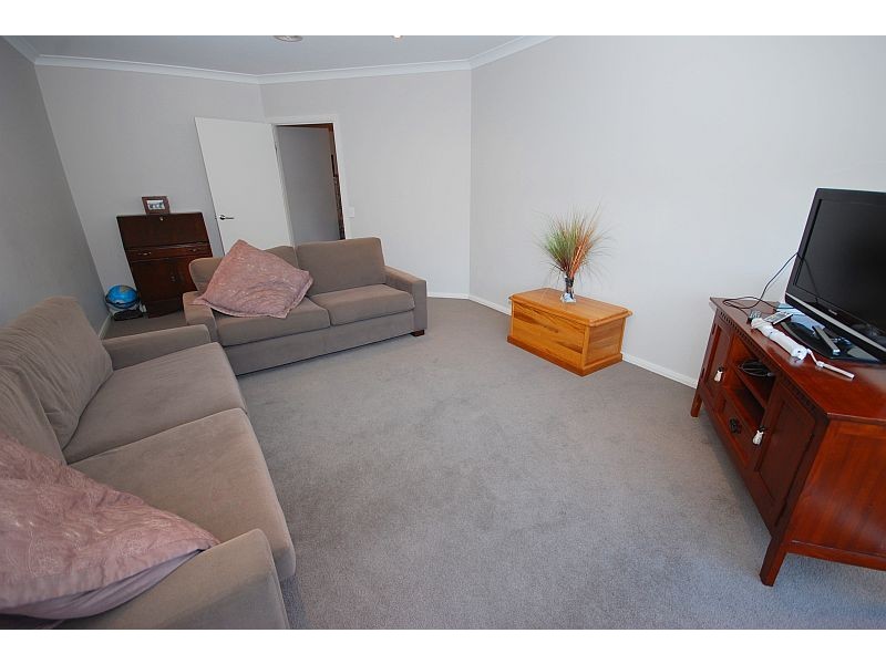 13 Daintree Close, Ballarat North VIC 3350