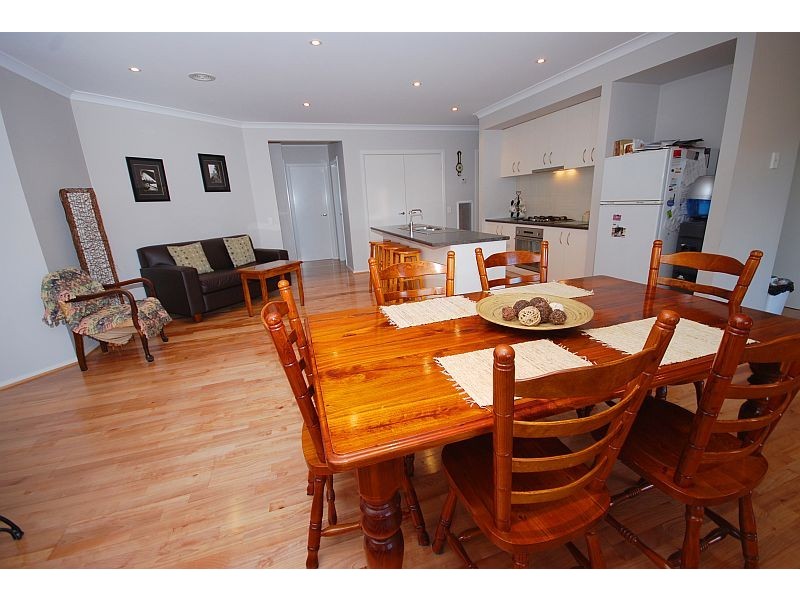 13 Daintree Close, Ballarat North VIC 3350