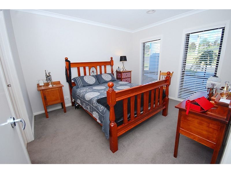 13 Daintree Close, Ballarat North VIC 3350