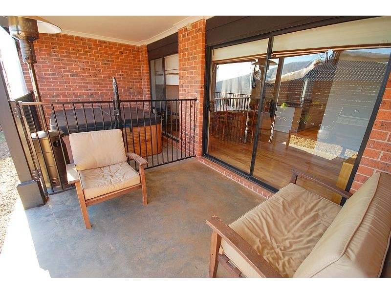 13 Daintree Close, Ballarat North VIC 3350