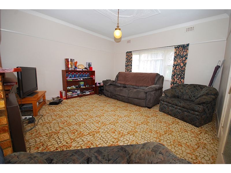 18 College Street, Wendouree VIC 3355