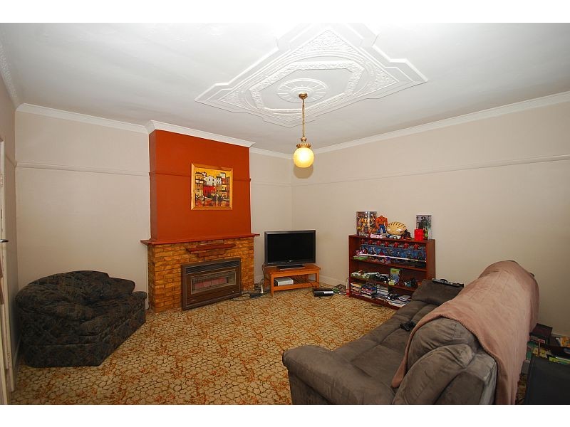 18 College Street, Wendouree VIC 3355