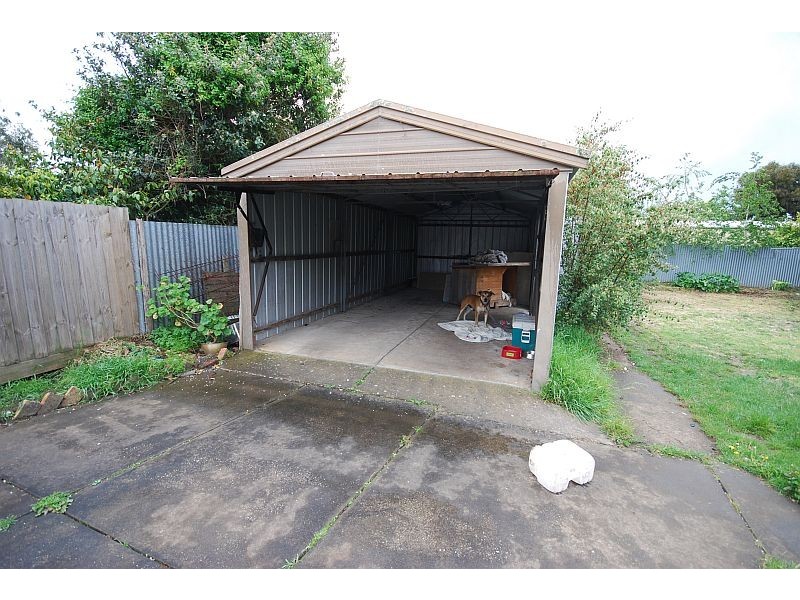 18 College Street, Wendouree VIC 3355