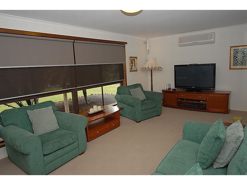 3 Banyule Drive, Delacombe VIC 3356