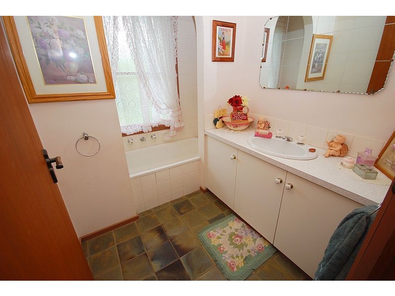 7 Troys Road, Waubra VIC 3352