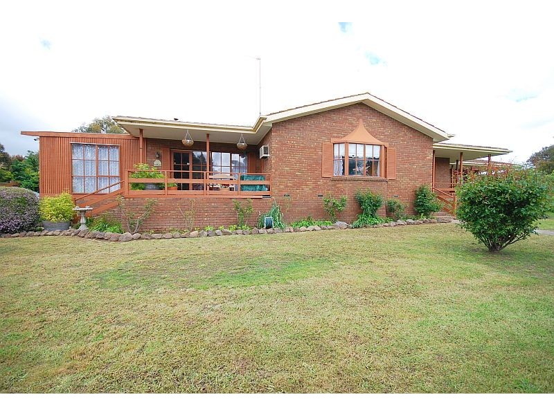 7 Troys Road, Waubra VIC 3352