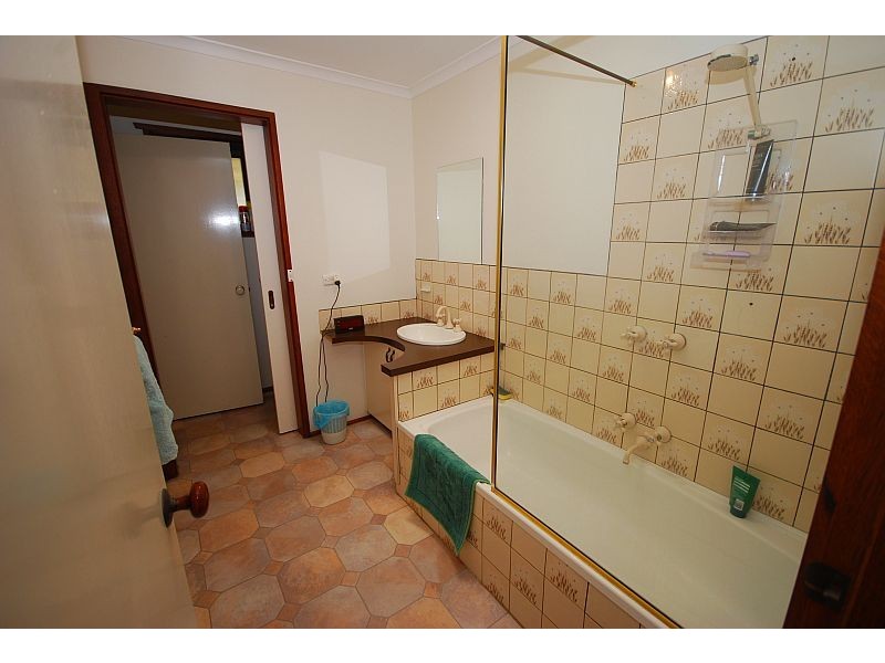 129 Hendersons Road, Smythes Creek VIC 3351