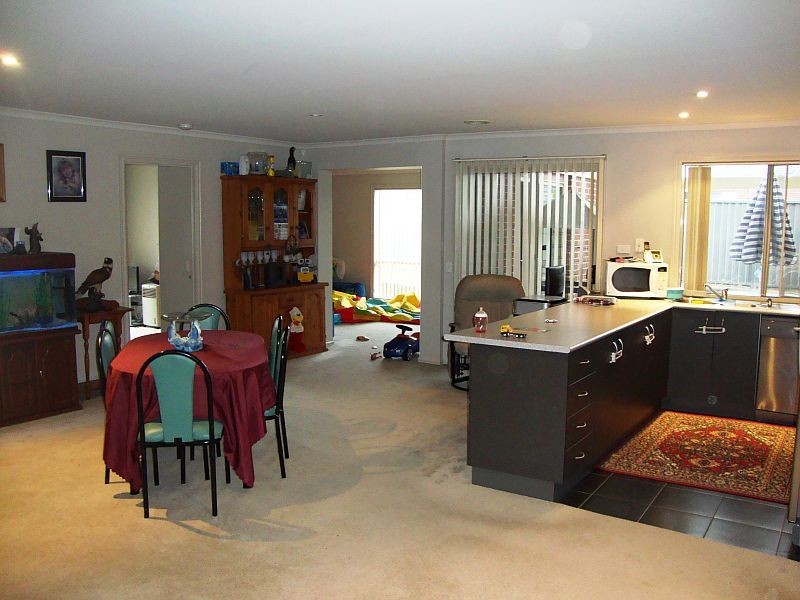 8 Adelphi Close, Delacombe VIC 3356