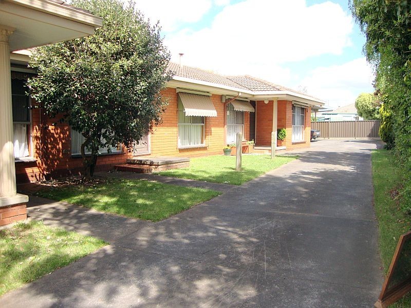 1/7 Glasgow Street, Wendouree VIC 3355