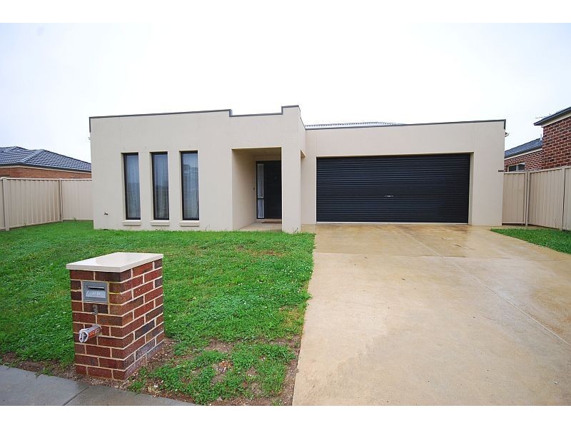 3 Jess Way, Sebastopol VIC 3356