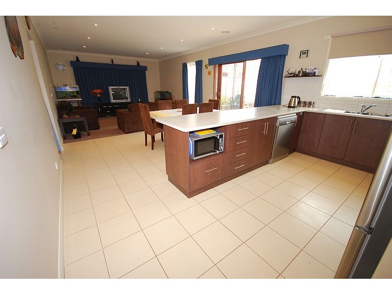 3 Jess Way, Sebastopol VIC 3356