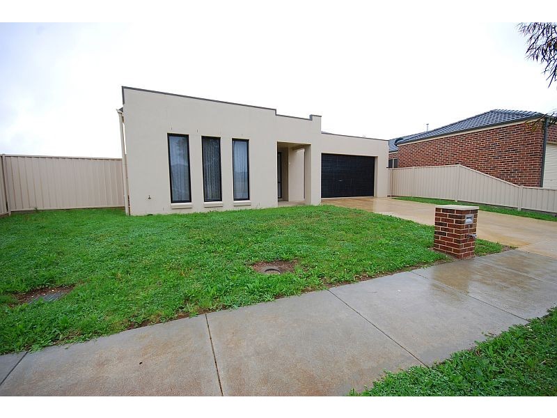 3 Jess Way, Sebastopol VIC 3356