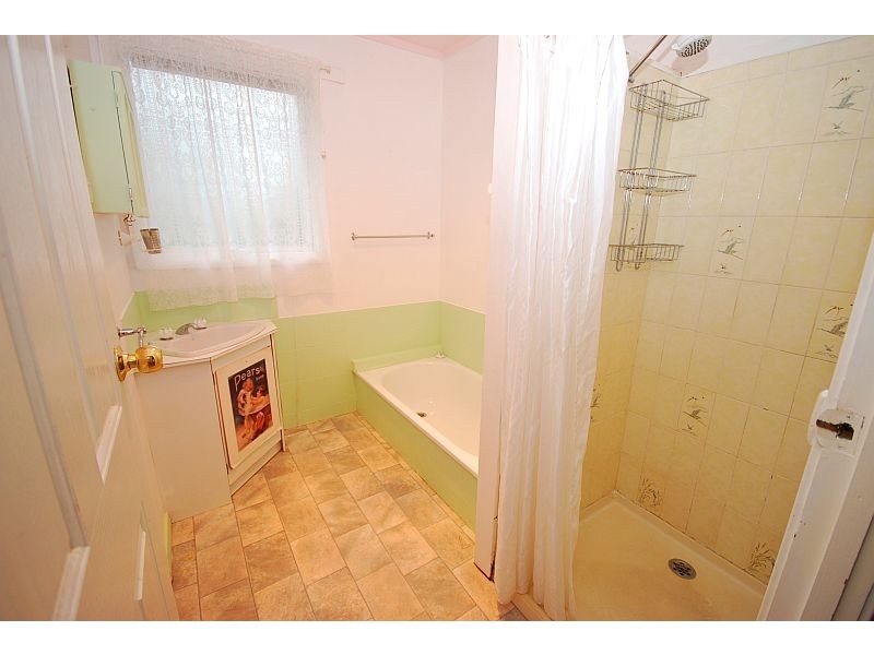 11 Nelson Street, Sebastopol VIC 3356