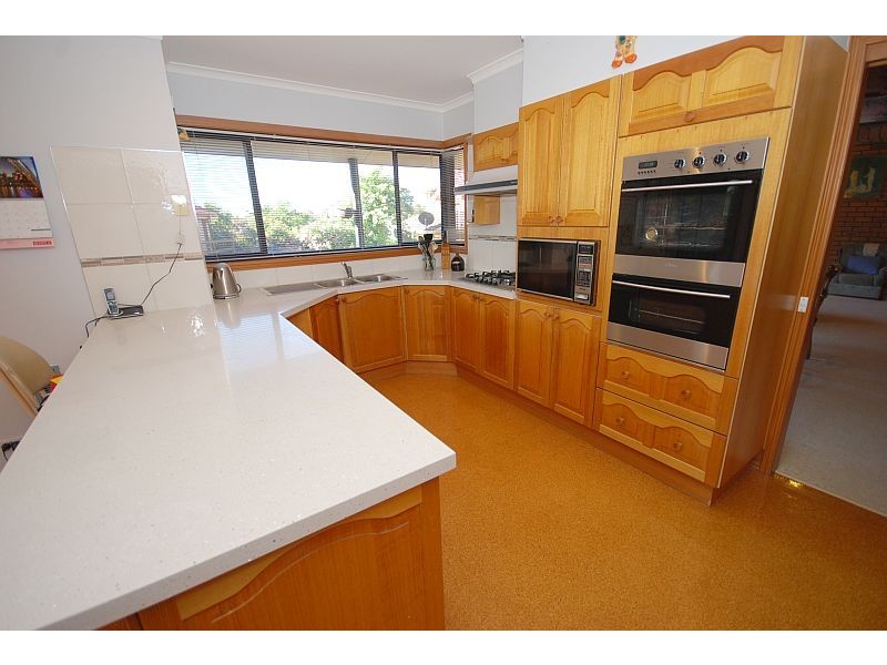 4 Ellerslie Drive, Ballarat North VIC 3350