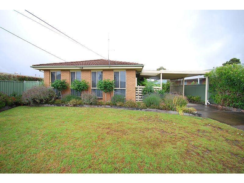 70 Marie Crescent, Wendouree VIC 3355