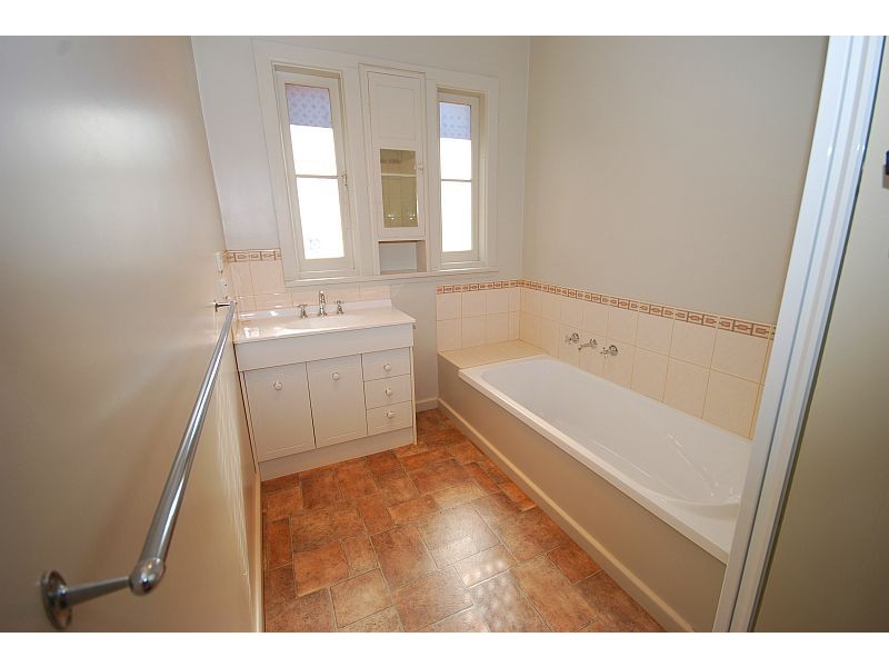 837 Laurie Street, Mount Pleasant VIC 3350