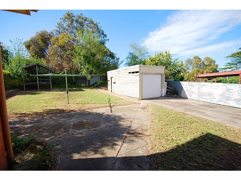 837 Laurie Street, Mount Pleasant VIC 3350