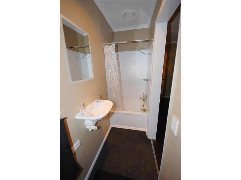 4 Grandison Avenue, Mount Clear VIC 3350