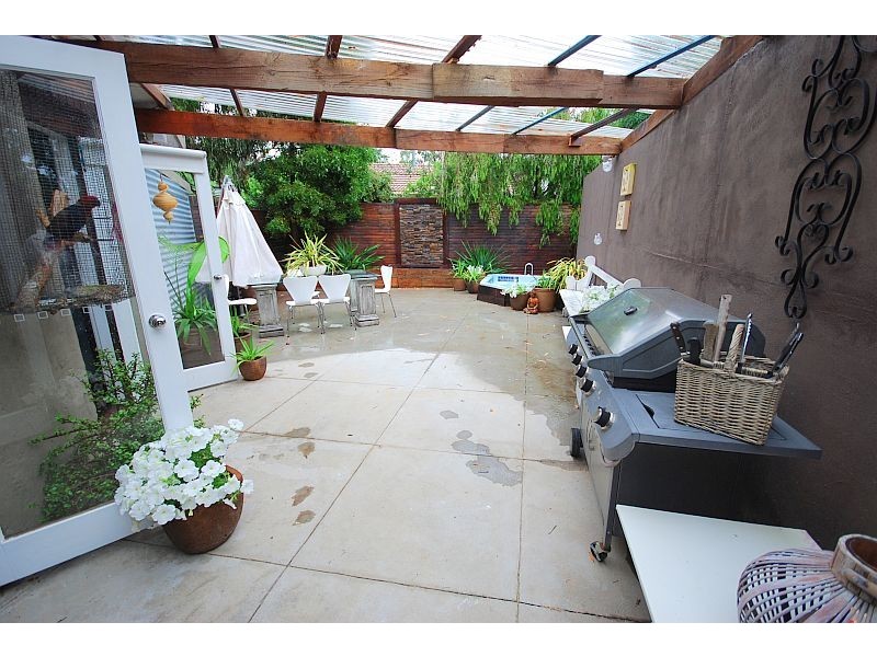 4 Grandison Avenue, Mount Clear VIC 3350