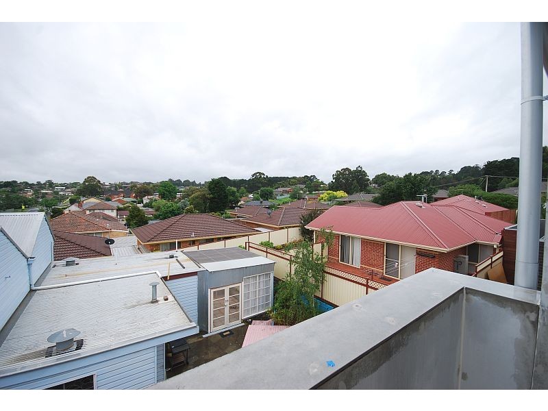 2/504 Sherrard Street, Black Hill VIC 3350