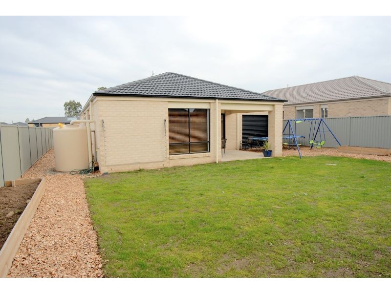 11 Rorey Street, Delacombe VIC 3356