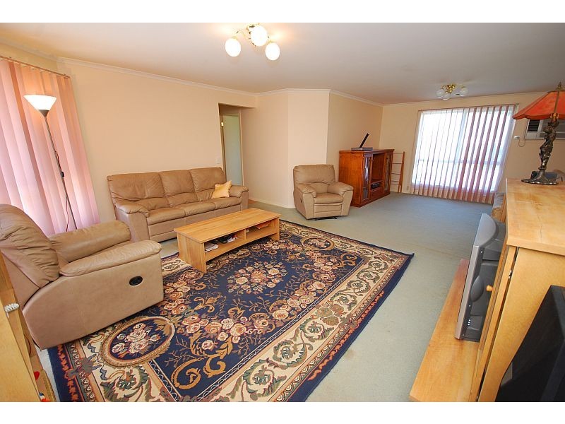 11 Zora Court, Sebastopol VIC 3356