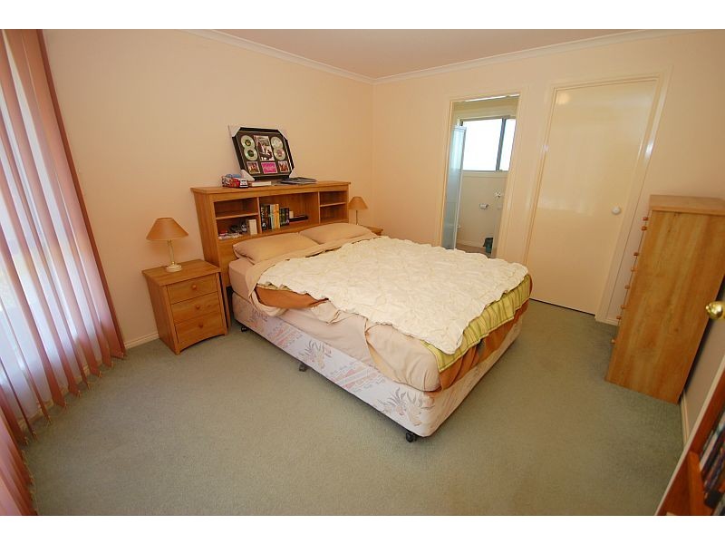 11 Zora Court, Sebastopol VIC 3356
