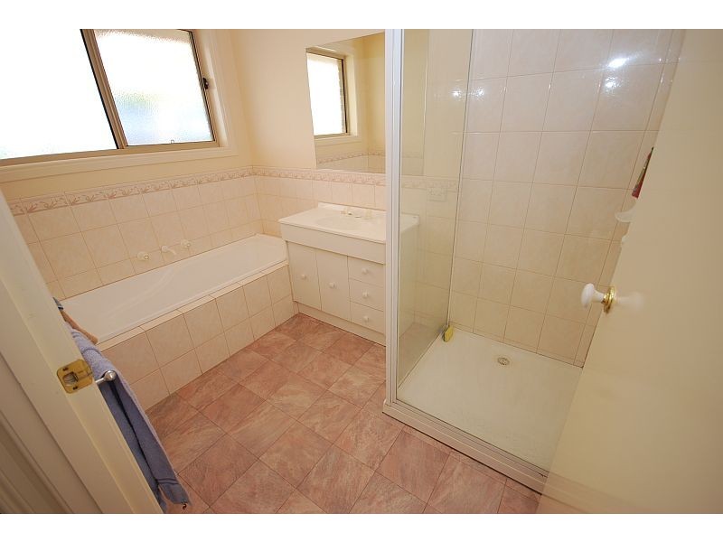 11 Zora Court, Sebastopol VIC 3356