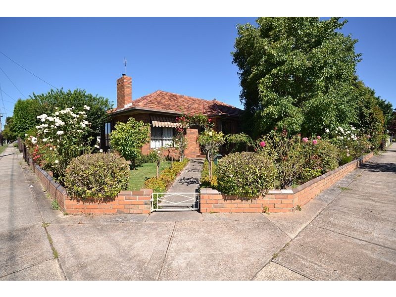 4 Margaret Street, Wendouree VIC 3355