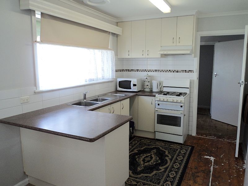 8 Waldemar Street, Wendouree VIC 3355