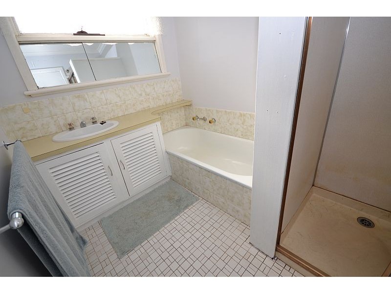 8 Waldemar Street, Wendouree VIC 3355