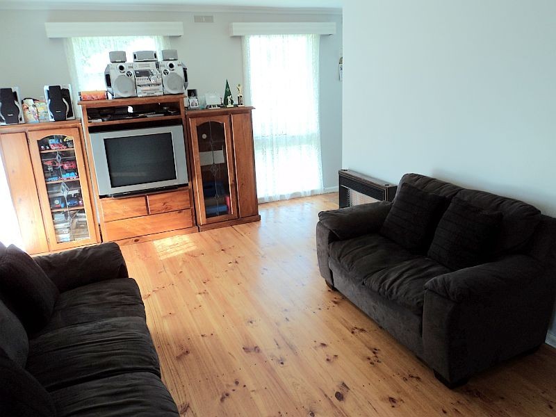 8 Waldemar Street, Wendouree VIC 3355