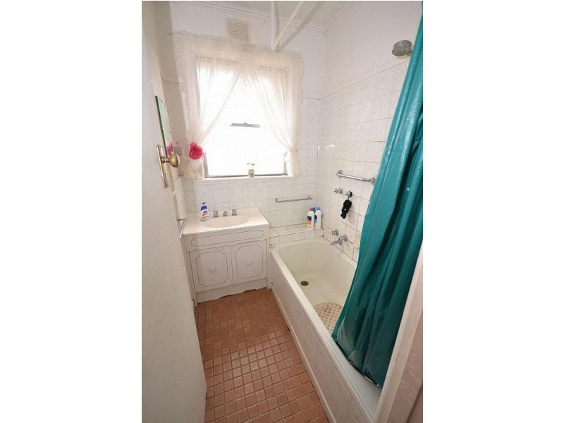 15 Banksia Road, Wendouree VIC 3355