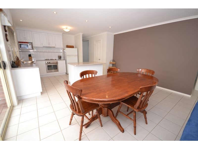 19 Elizabeth Road, Creswick VIC 3363