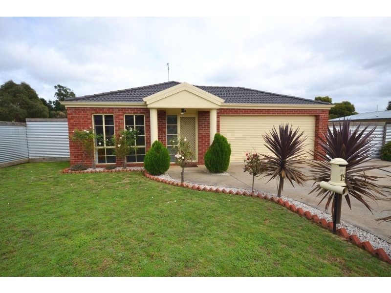 19 Elizabeth Road, Creswick VIC 3363