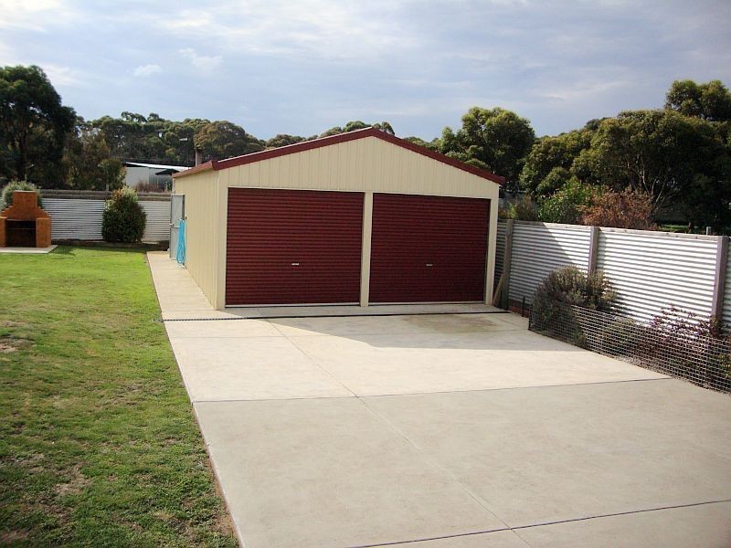 19 Elizabeth Road, Creswick VIC 3363