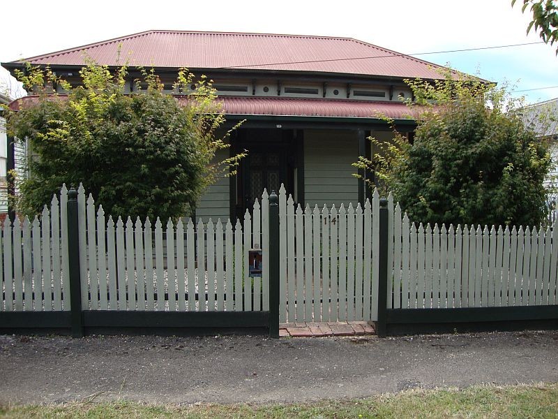 14 Peake Street, Golden Point VIC 3350