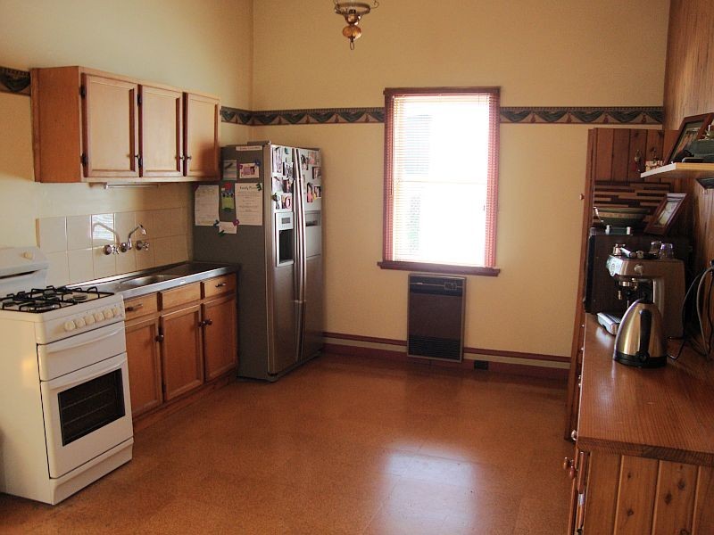 14 Peake Street, Golden Point VIC 3350