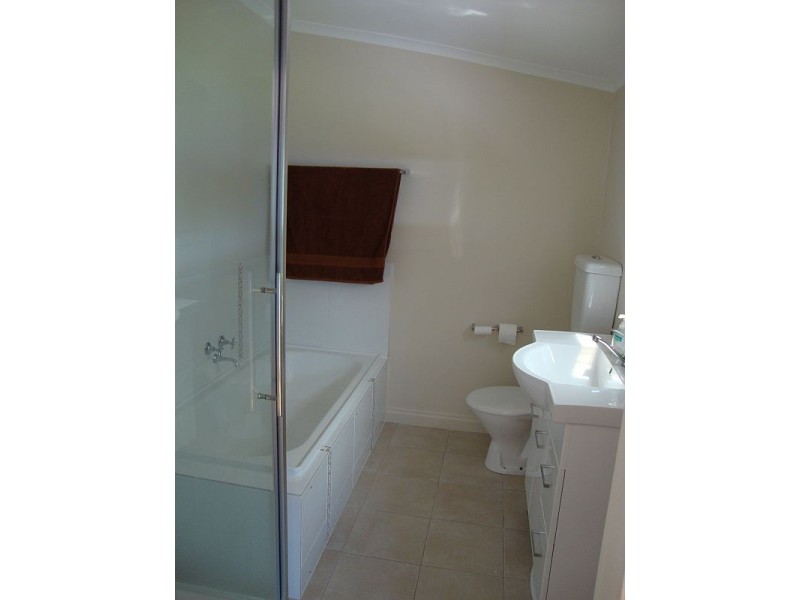 14 Peake Street, Golden Point VIC 3350