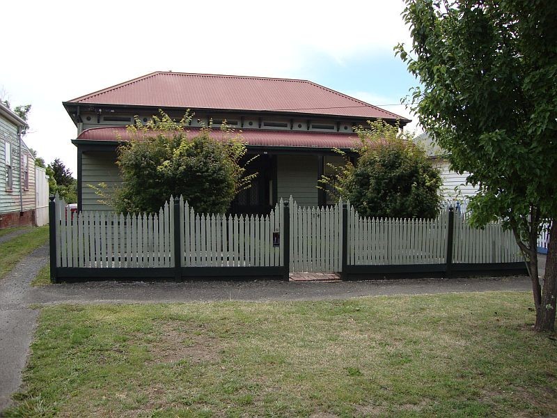 14 Peake Street, Golden Point VIC 3350