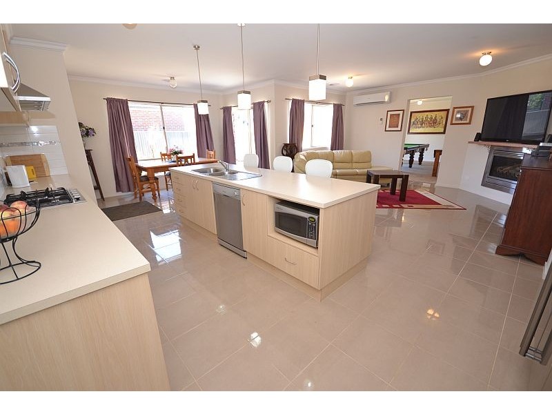 37 Lawrie Drive, Alfredton VIC 3350