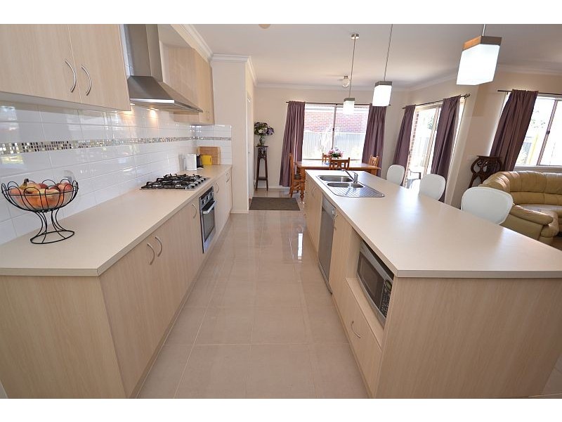 37 Lawrie Drive, Alfredton VIC 3350